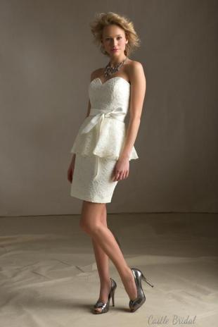 sweetheart-neckline-peplum-lace-short-prom-dress
