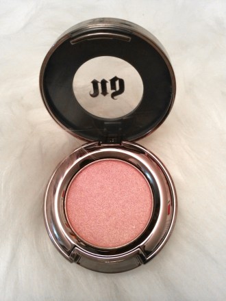 urban decay eyeshadow in scratch