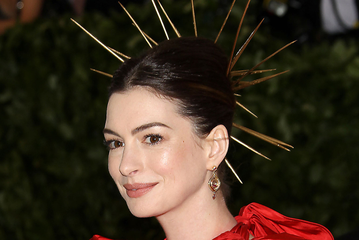 anne hathaway.jpg